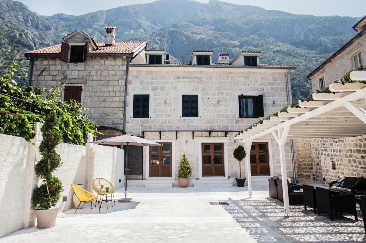 Hotel Sara Kotor Exterior foto